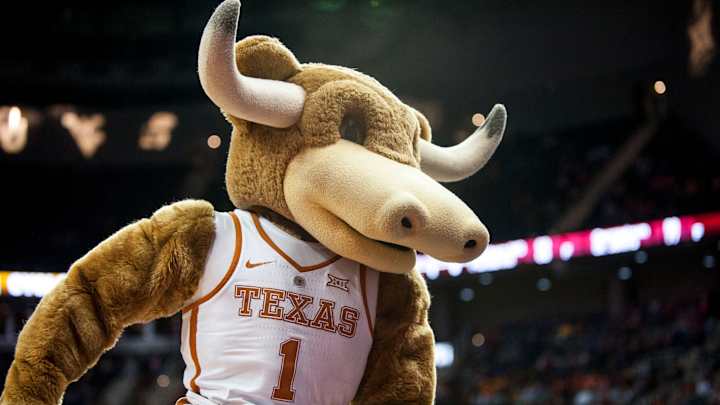 Longhorn Softball Great Christa Williams Nominated for Texas Sports Hall of Fame