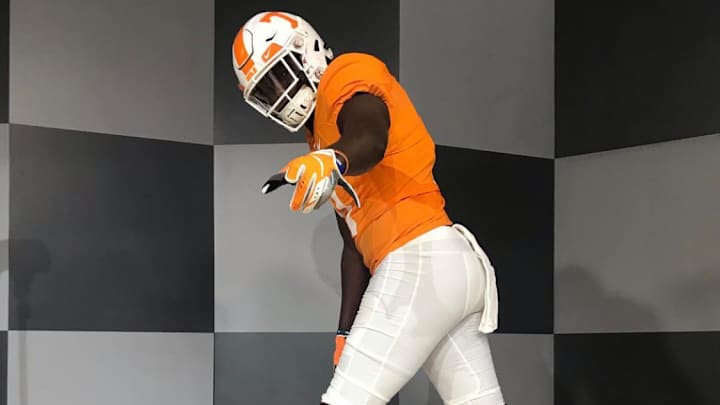 Breaking: Elite WR Julian Nixon Details Commitment to Tennessee
