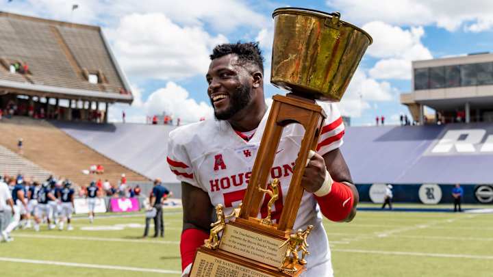 Texans Trade for Cardinals OT Josh Jones