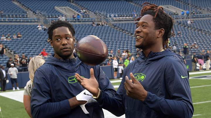 Agent to Seahawks' Griffin Twins Loses Both Parents to COVID-19 Agent to Seahawks' Griffin Twins Loses Both Parents to COVID-19