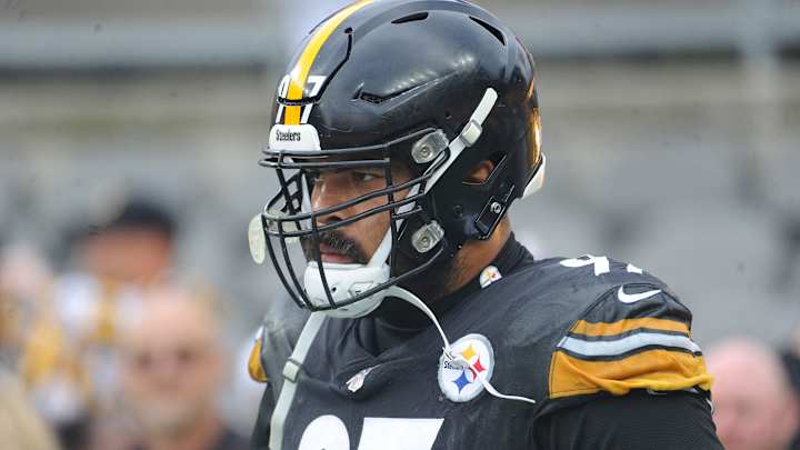 Cameron Heyward Inks Players Tribune Letter: Protect Your Grandparents. "Make This Your Mission." Cameron Heyward Inks Players Tribune Letter: Protect Your Grandparents. "Make This Your Mission."