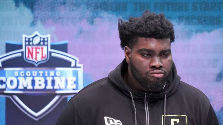 Sports Illustrated mock drafts: Forget wide receiver, New York Jets are going offensive line