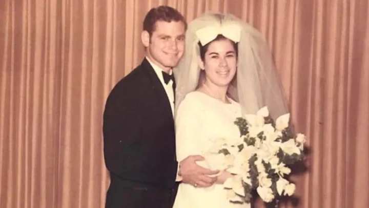 Best of SI: Sports Agent Buddy Baker Shares Parent's Story After Losing Them to COVID-19