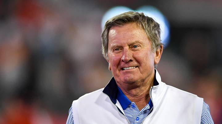 Watch: Steve Spurrier Credits Jay Graham in Landing Elite Recruit During South Carolina Stint Watch: Steve Spurrier Credits Jay Graham in Landing Elite Recruit During South Carolina Stint