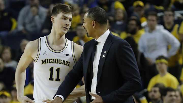 Questions We're Asking About Michigan Hoops With Colin Castleton Transferring Questions We're Asking About Michigan Hoops With Colin Castleton Transferring