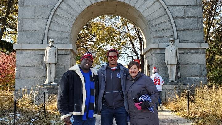 2021 OLB T.J. Bollers Commits to Wisconsin