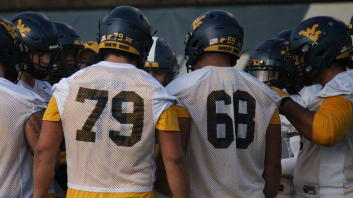 Jeff Casteel Analyzing Both Sides of the Ball