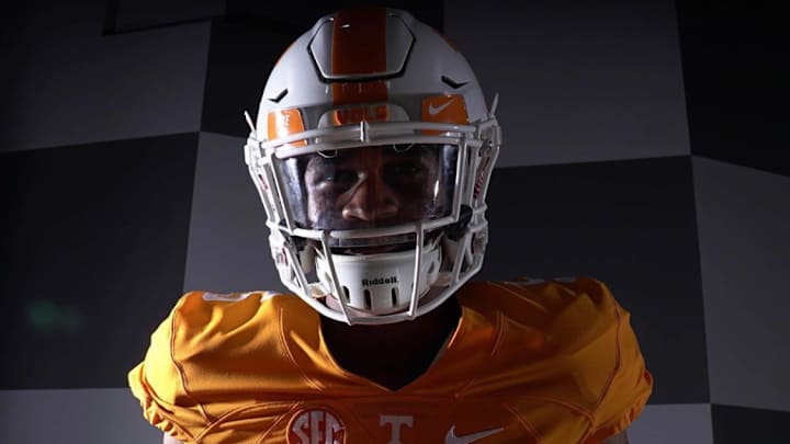 Elite LB Target Junior Colson Sets Weekend Commitment Date