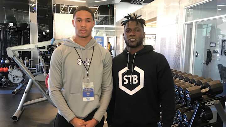 2021 Receiver Cristian Dixon Talks Possibility of Joining Teammate, LSU Commit Raesjon Davis in Baton Rouge