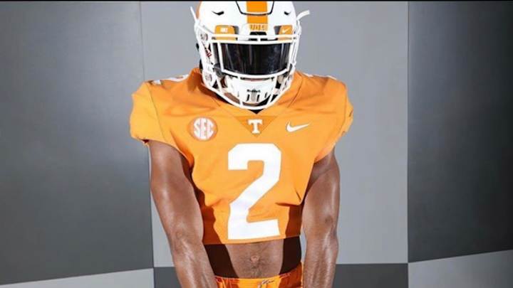 In-state ATH Breedlove Sees 'Different Vibe' at Tennessee, Breaks Down Top 5 Schools