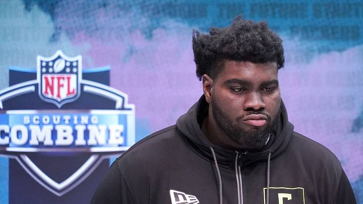 Oddsmakers predict Dolphins draft Oddsmakers predict Dolphins draft