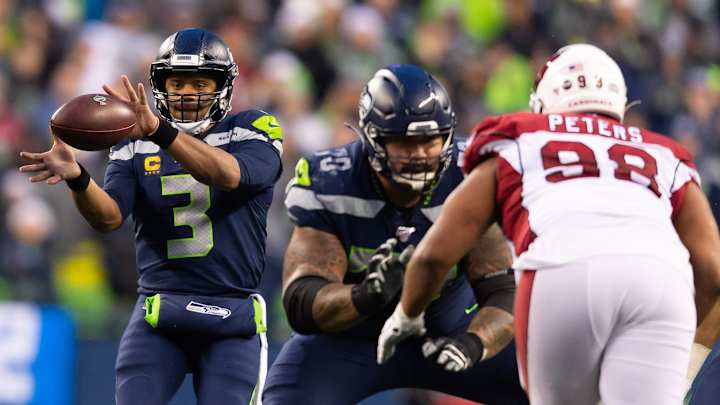 Analysis: Who Will Start for Seahawks at Left Guard? Analysis: Who Will Start for Seahawks at Left Guard?