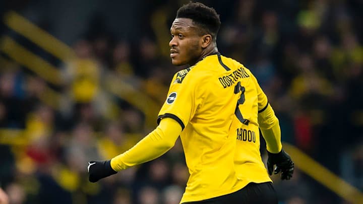 Dortmund's Dan-Axel Zagadou Injures Knee With Club Back in Training