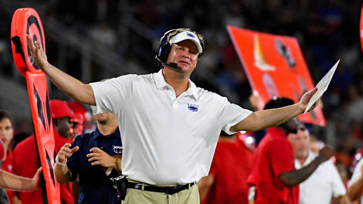 Coaches in Masks May be the New Normal When Football Returns Coaches in Masks May be the New Normal When Football Returns