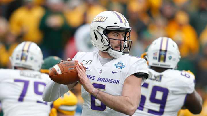 Dark Horse QB Piques Interest of Bears, Patriots, Panthers