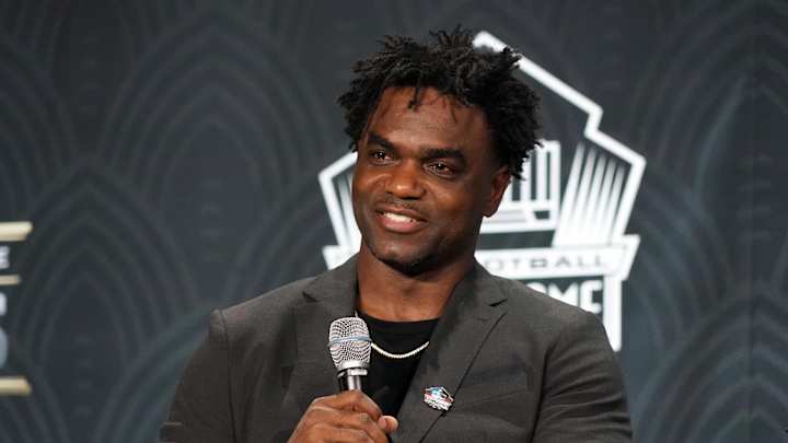 Turning Pages of '100 Things Colts Fans:' 'Edge'