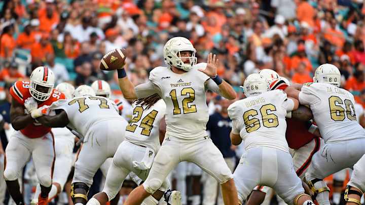 Who the Chicago Bears Will Draft: The Quarterbacks Who the Chicago Bears Will Draft: The Quarterbacks