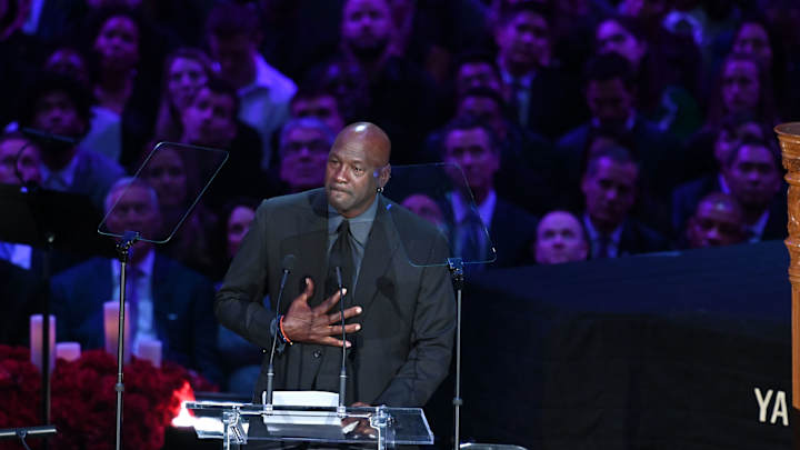 Best of SI: Michael Jordan’s Enormous Chicago Estate Won't Come Off the Market