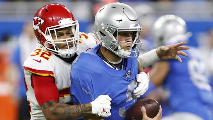 4 Lessons Matthew Stafford Must Learn from Michael Jordan