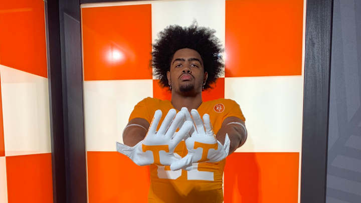 2021 Alabama Edge Rusher High on Tennessee, Updates Recruitment