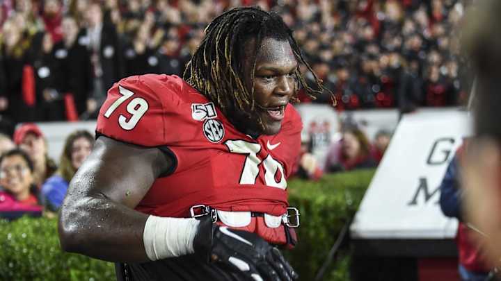 Titans Take Georgia Tackle Isaiah Wilson