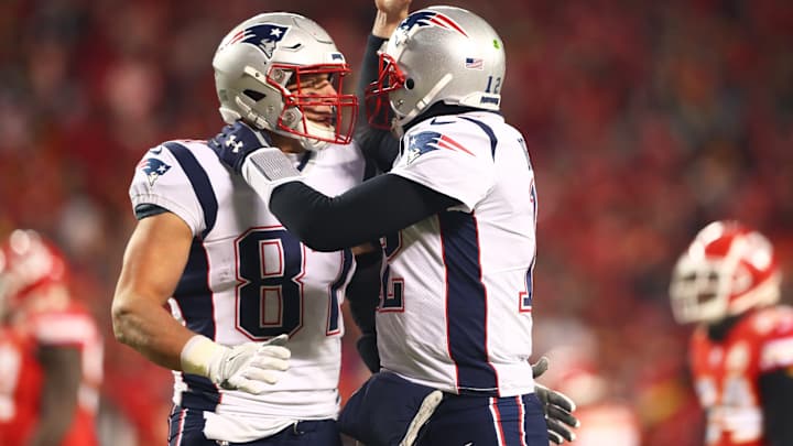 Tom Brady to NFL Teams: Wherever I Go, Gronk Goes