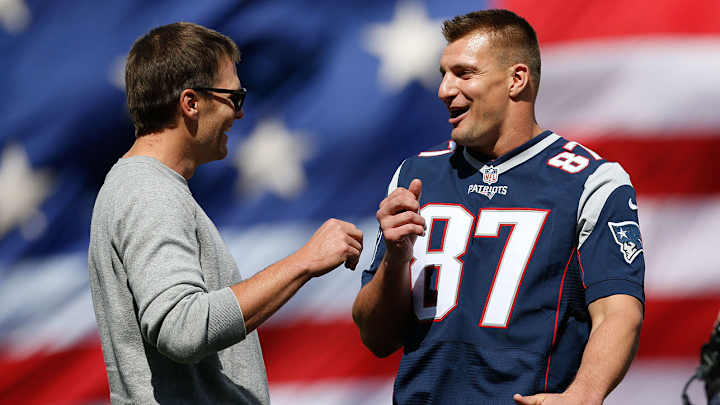 Patriots Trade Rob Gronkowski to Buccaneers for Fourth-Round Draft Pick