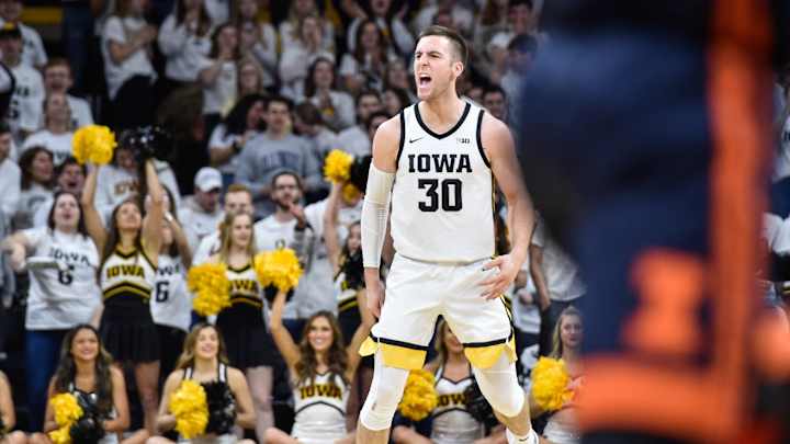 Tuesday's Clicks: Hawkeyes Slip To A 4 Seed