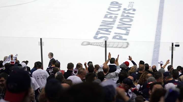 Report: NHL Rules Out Neutral Sites, Looking to Return in '2-4' Team Arenas