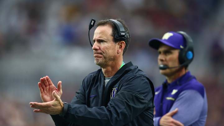 Gregory Concedes UW's ILBs Didn't Play Well in 2019, Working on Fixes Gregory Concedes UW's ILBs Didn't Play Well in 2019, Working on Fixes