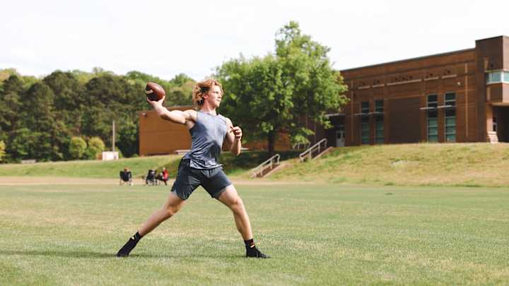 QB Coach, Ron Veal Gives Insight on Georgia Football Commit, Brock Vandagriff