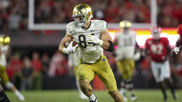 Post-Round 1 Mock Draft: Patriots Address Need With Early Day 2 Pick