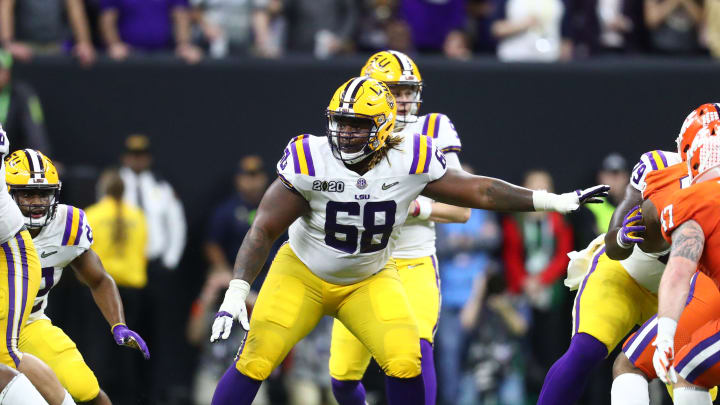 Seahawks Add to Offensive Line, Draft Damien Lewis in Third Round