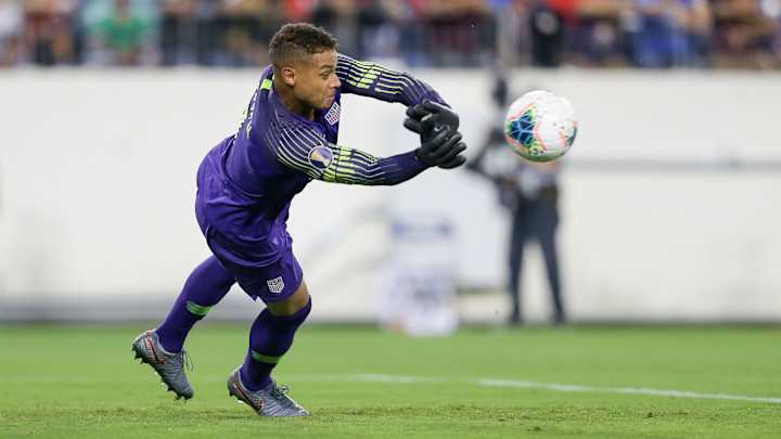 USMNT GK Zack Steffen Suffers New Knee Injury in Fortuna Dusseldorf Training USMNT GK Zack Steffen Suffers New Knee Injury in Fortuna Dusseldorf Training