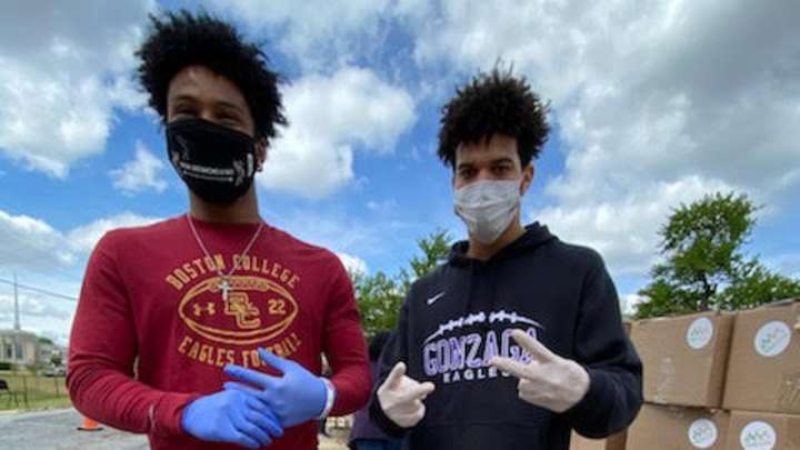 Caleb Williams Gives Back, Teases 'Exciting News Coming Up' Caleb Williams Gives Back, Teases 'Exciting News Coming Up'