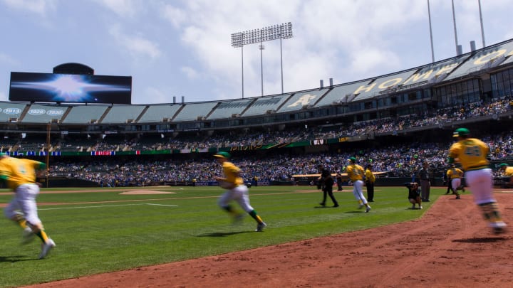 Jeremy Giambi Compares Derek Jeter Flip Play to Minneapolis Miracle Jeremy Giambi Compares Derek Jeter Flip Play to Minneapolis Miracle