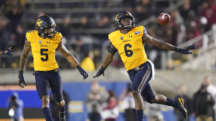 Atlanta Falcons Place Rookie Jaylinn Hawkins On Reserve/COVID-19 List