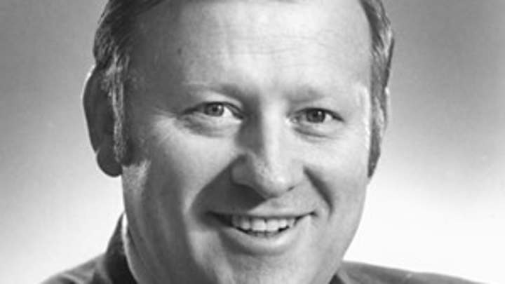 BREAKING Washington Sports Hall of Fame Selects Joe Kearney, Huskies AD in 1969-76 BREAKING Washington Sports Hall of Fame Selects Joe Kearney, Huskies AD in 1969-76