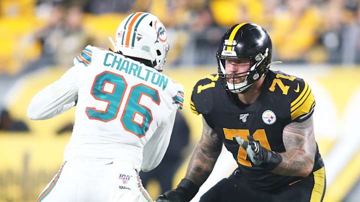 Arrowhead Report Roundtable: Kansas City Chiefs sign former first-round defensive end Taco Charlton