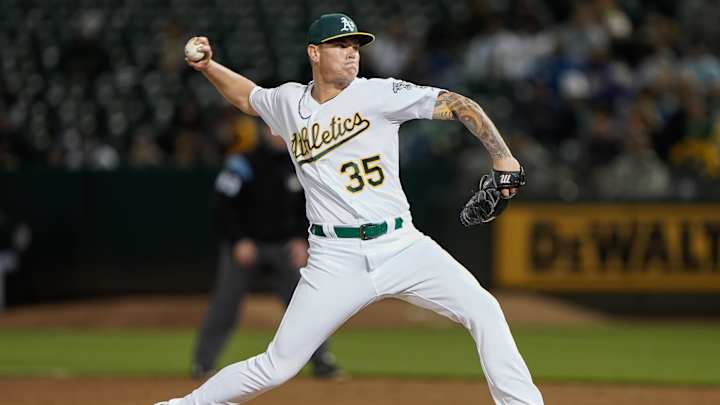 In a `Crazy' Time, Former Athletics Starters Straily, Brooks Ready To Go in Korea