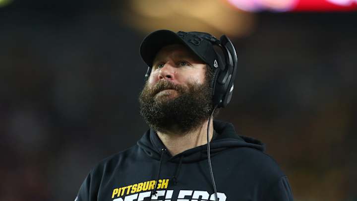 Steelers Find Ben's Successor in MMQB 2021 Way-To-Early Mock Draft