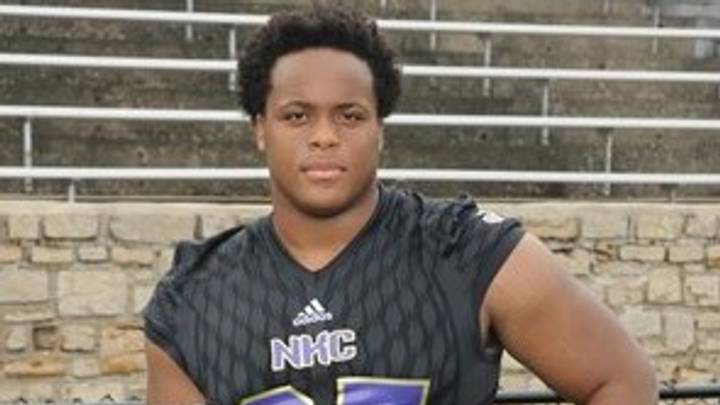 Cowboys Look to North KC for a 2022 Defensive Tackle and Offer Orange Cowboys Look to North KC for a 2022 Defensive Tackle and Offer Orange