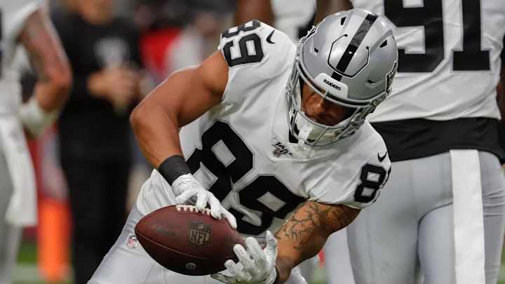 Raiders Re-Sign WR Keelan Doss
