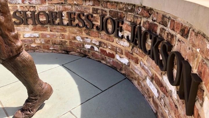 'Shoeless' Joe Jackson Baseball Card Sold for $492,000