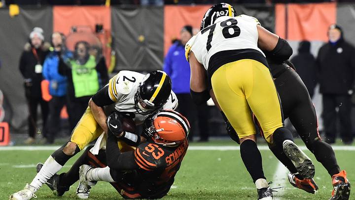 What Joe Schobert Likes About the Jaguars Defensive Front He Is Now Paired With What Joe Schobert Likes About the Jaguars Defensive Front He Is Now Paired With