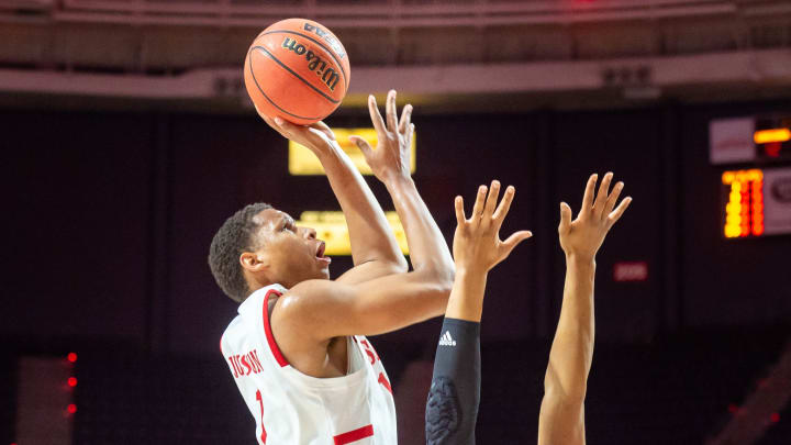 Johnson signs with MSU men
