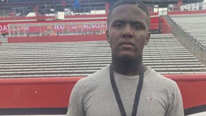 WVU Offers 2022 DE Q'yaeir Price