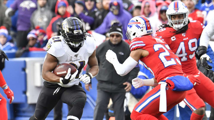 Baltimore Ravens RB Mark Ingram Gets Taken Down ... By a K9 Baltimore Ravens RB Mark Ingram Gets Taken Down ... By a K9