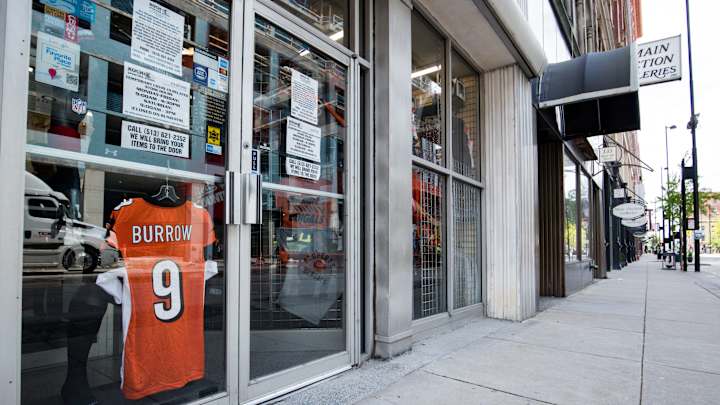 LSU Quarterback Joe Burrow Sees Bengals Jersey Sales Skyrocket to Top-10 in League