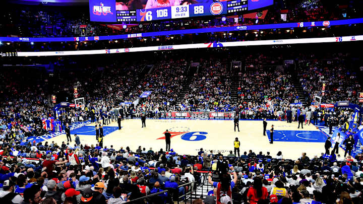 76ers Fans React to Kawhi Leonard's Buzzer-Beater on Social Media a Year Later 76ers Fans React to Kawhi Leonard's Buzzer-Beater on Social Media a Year Later